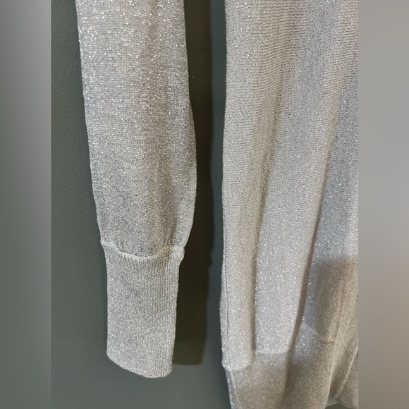 Anthropologie eris grey metallic Long sleeve blouse tunic silk blend vneck S - Picture 3 of 6